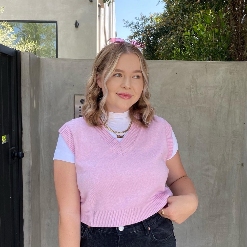 Aritzia Pink Sweatervest